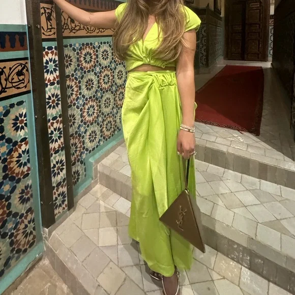 Bluzat Neon Set With Knotted Top And Midi Skirt medium - Picture 4 of 4